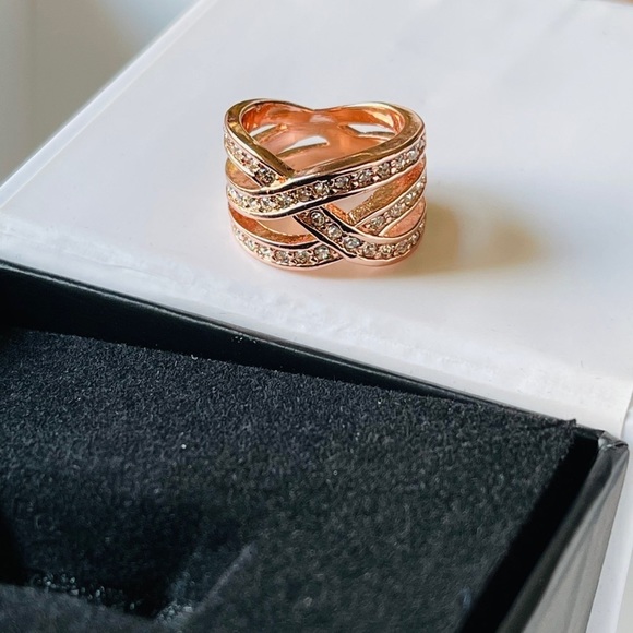 Cate & Chloe 18k ROSE GOLD PLATED RING SIZE 6 NIB - Picture 2 of 4